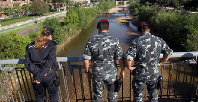 Un testigo presencial relata a la Policía que Carrasco fue rematada en el suelo tras ser tiroteada