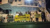 El Gobierno retiene en Lanzarote el barco de Greenpeace que critica las prospecciones petrolíferas