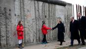 Merkel apela a la unidad de Europa en el 25 aniversario de la caída del Muro de Berlín