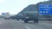 Sospechas en las redes sociales por los 15 vehículos militares que han entrado en Barcelona