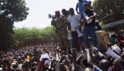El número dos de la guardia presidencial dice que asume el poder en Burkina Faso
