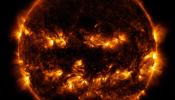 Manchas solares de 30 veces el tamaño de la Tierra ponen en alerta a los científicos