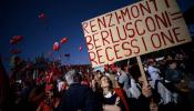 Masiva manifestación en Roma contra la reforma laboral de Renzi