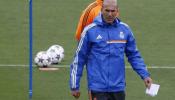 Zidane sancionado tres meses por entrenar al Real Madrid Castilla sin el título exigido