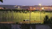 Entre 400 y 500 inmigrantes intentan pasar a Melilla