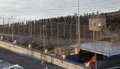 ONG piden una comisión internacional que investigue los abusos en la frontera de Ceuta