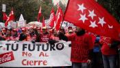 Piquetes de la planta de Coca-Cola en Fuenlabrada bloquean la salida de camiones del almacén de Leganés