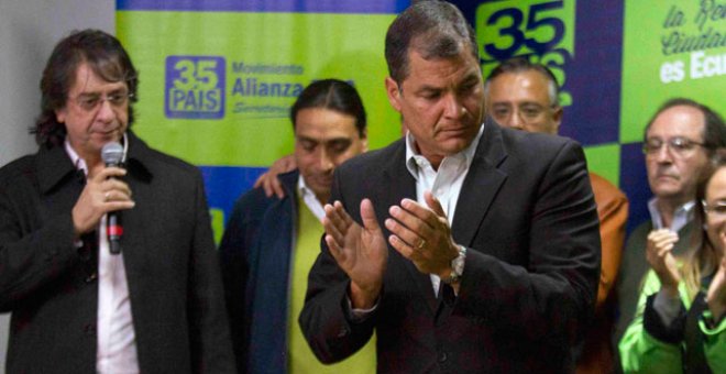 Correa pedirá la renuncia de todos sus ministros