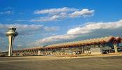 Fomento cambia el nombre de Barajas por el de Aeropuerto Adolfo Suárez, a propuesta de Rajoy
