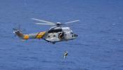 Defensa contrata una empresa para localizar los restos del helicóptero accidentado en Canarias