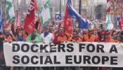 Miles de trabajadores protestan en Bruselas contra los recortes