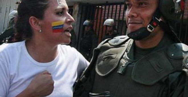 Detenidos 30 oficiales venezolanos por preparar un golpe de Estado