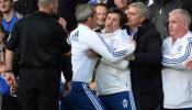 Mourinho tira media Premier frente al colista