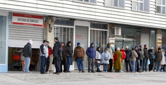 Báñez asegura contra agresiones a los funcionarios de las oficinas que gestionan prestaciones