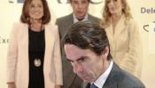 Aznar se queja de no poder hacer campaña con su "amigo" Cañete