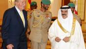 El rey recita en Bahrein el discurso de la recuperación elaborado por el Gobierno