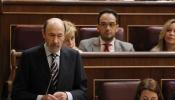 Agitación en el PSOE ante el pacto monárquico refrendado por el equipo de Rubalcaba