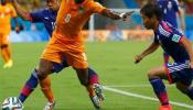 Drogba, batuta en mano, dirige la remontada de Bonny y Gervinho