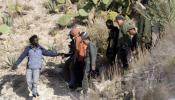 Unos 400 inmigrantes intentan sin éxito un nuevo salto a la valla de Melilla