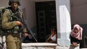 Detenidos 25 palestinos en una redada nocturna a lo largo de Cisjordania