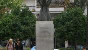 Granada retira el monolito a Primo de Rivera