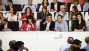 Barones del PSOE advierten a Sánchez de que el rival es el PP, no Podemos