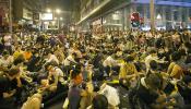 Miles de personas siguen concentradas en Hong Kong por el sufragio universal