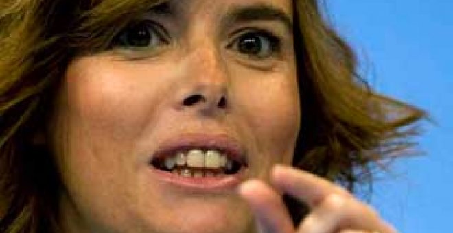 Sáenz de Santamaría pide a Duran que "deje de insultar" a los andaluces