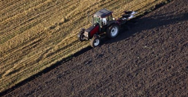 La UE limitará las ayudasa los 'agricultores de sofá'