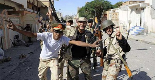 La OTAN seguirá en Libia