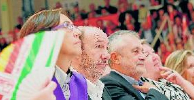 Rubalcaba señala como modelo el Gobierno andaluz de Griñán