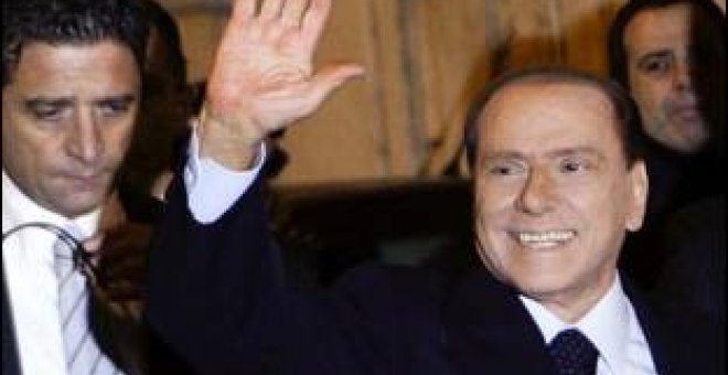 Berlusconi: "No me rindo"