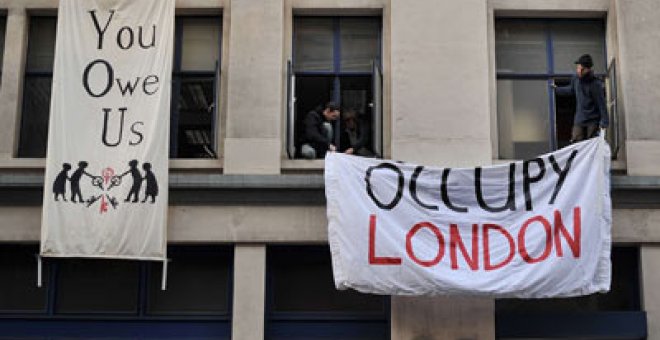 'Occupy London' toma una oficina vacía del UBS