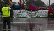 Las víctimas del franquismo protestan en el Valle de los Caídos