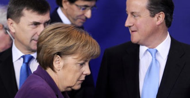 Cameron se rinde a los intereses de la City y se aleja de Bruselas