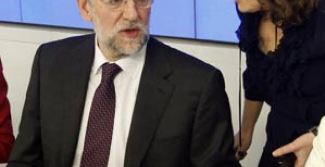 Rajoy dice que pretende "repartir de forma equitativa los costos de la crisis"