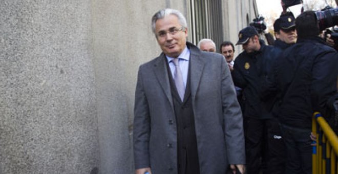 Garzón detalla al juez el origen de los 160.000 dólares que cobró en Nueva York