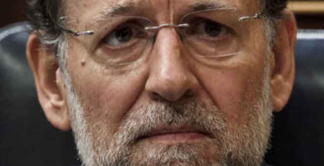 Denuncia contra Rajoy por guardar su plaza de registrador