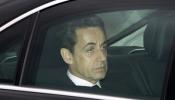 Sarkozy convoca un gabinete de crisis ante la posible pérdida de la "triple A"