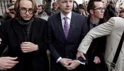 Assange gana tiempo en su batalla para no ser extraditado a Suecia