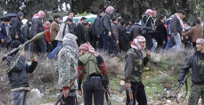 El asedio del Ejército sirio contra Homs causa más de 100 muertos