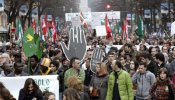 Masiva manifestación en Bilbao contra los recortes y la reforma laboral