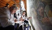 Descubiertos posibles trazos de un fresco oculto de Da Vinci
