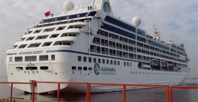 El crucero a la deriva en Filipinas se dirige ya a puerto