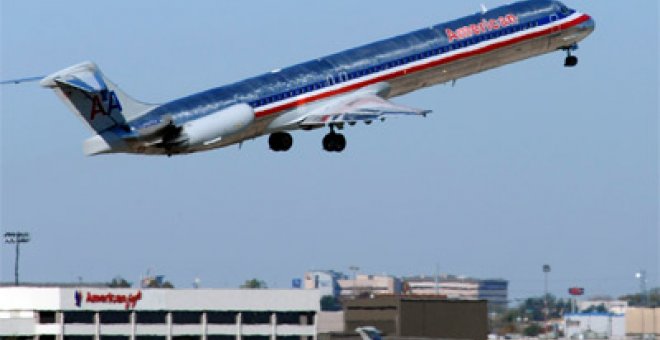 US Airways anuncia su fusión con American Airlines