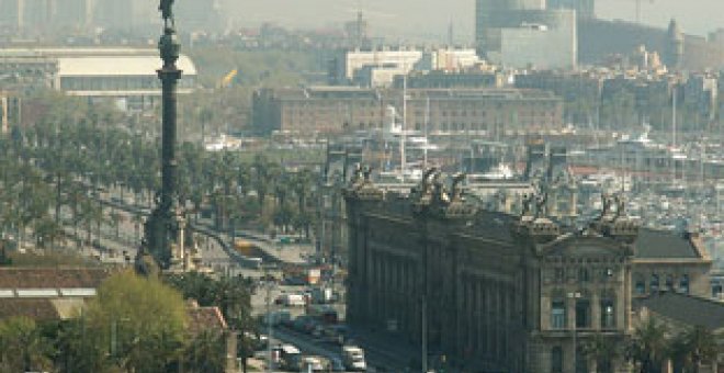 Cinco horas atrapados en el monumento a Colón