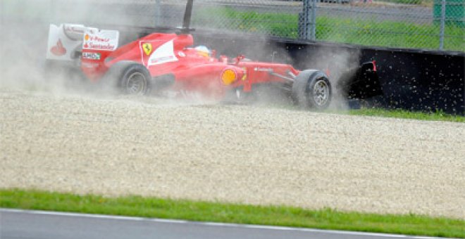 Fernando Alonso se estrella en Mugello