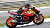 Stoner, Márquez y Cortese dominan en Estoril