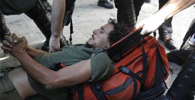 Detenidos 16 indignados en Atenas, entre ellos cuatro españoles