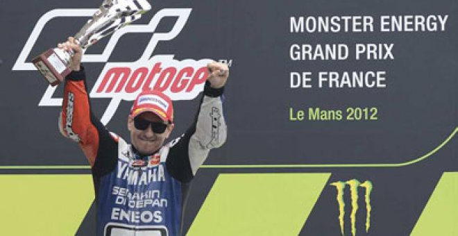 Lorenzo golpea en Le Mans; Rossi resucita